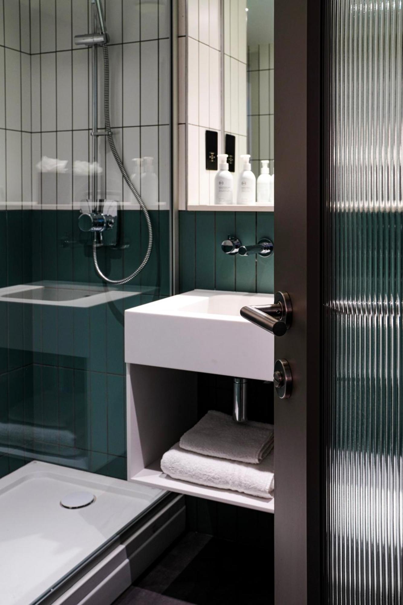 East Barnet Southgate Hotel London מראה חיצוני תמונה