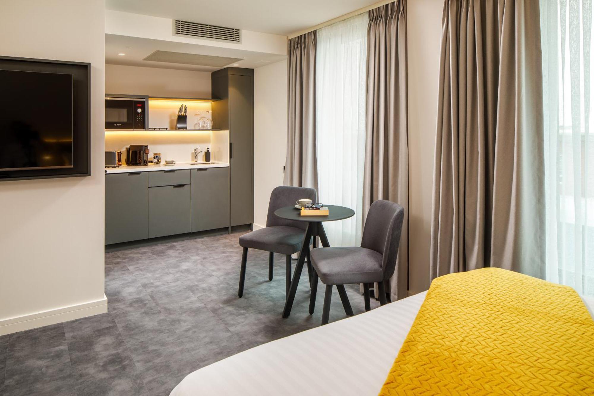 East Barnet Southgate Hotel London מראה חיצוני תמונה