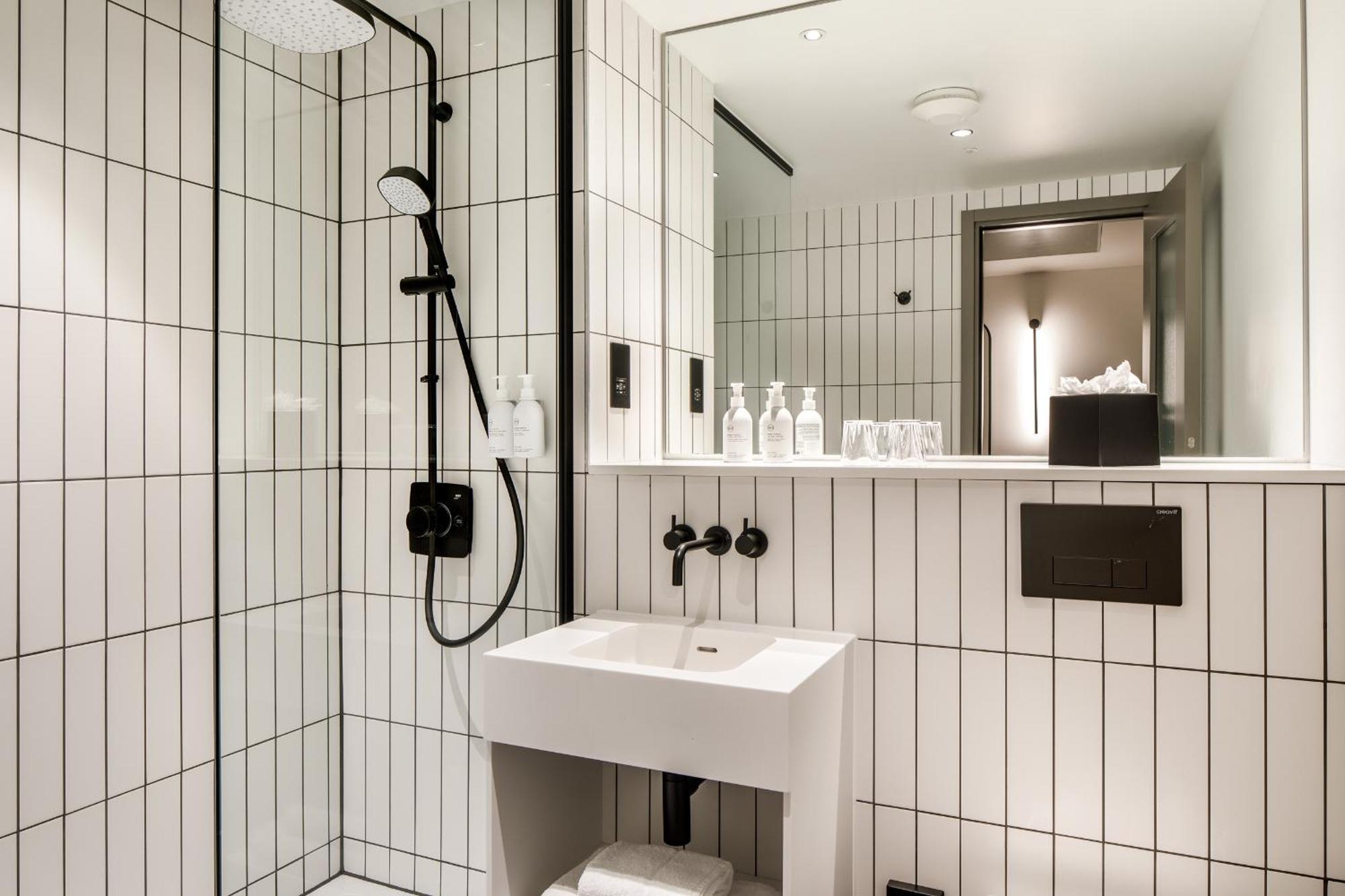 East Barnet Southgate Hotel London מראה חיצוני תמונה
