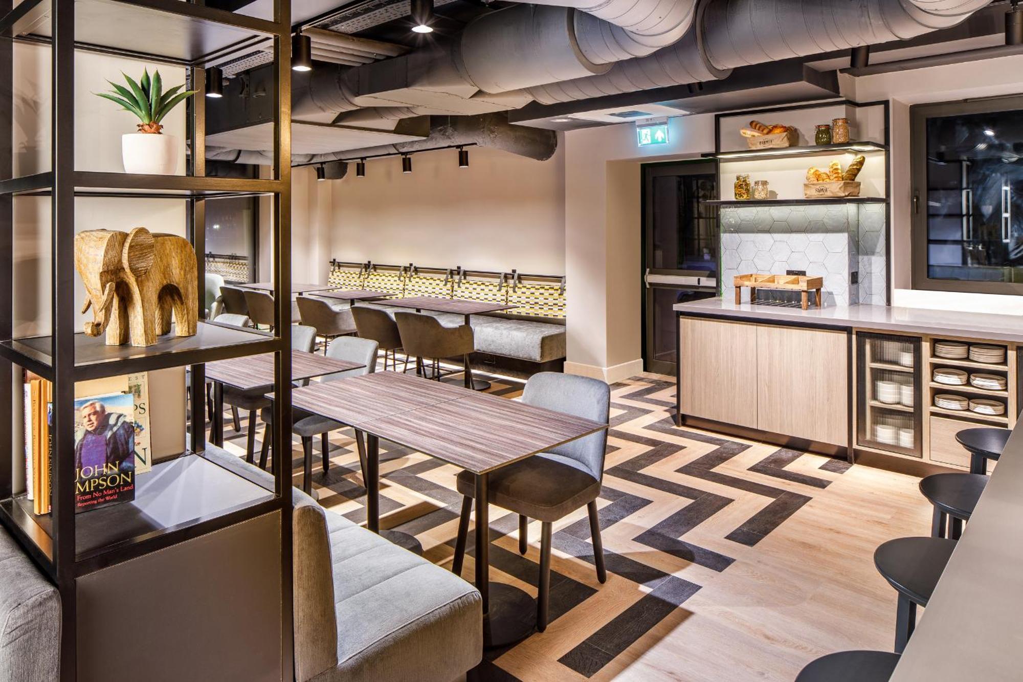 East Barnet Southgate Hotel London מראה חיצוני תמונה