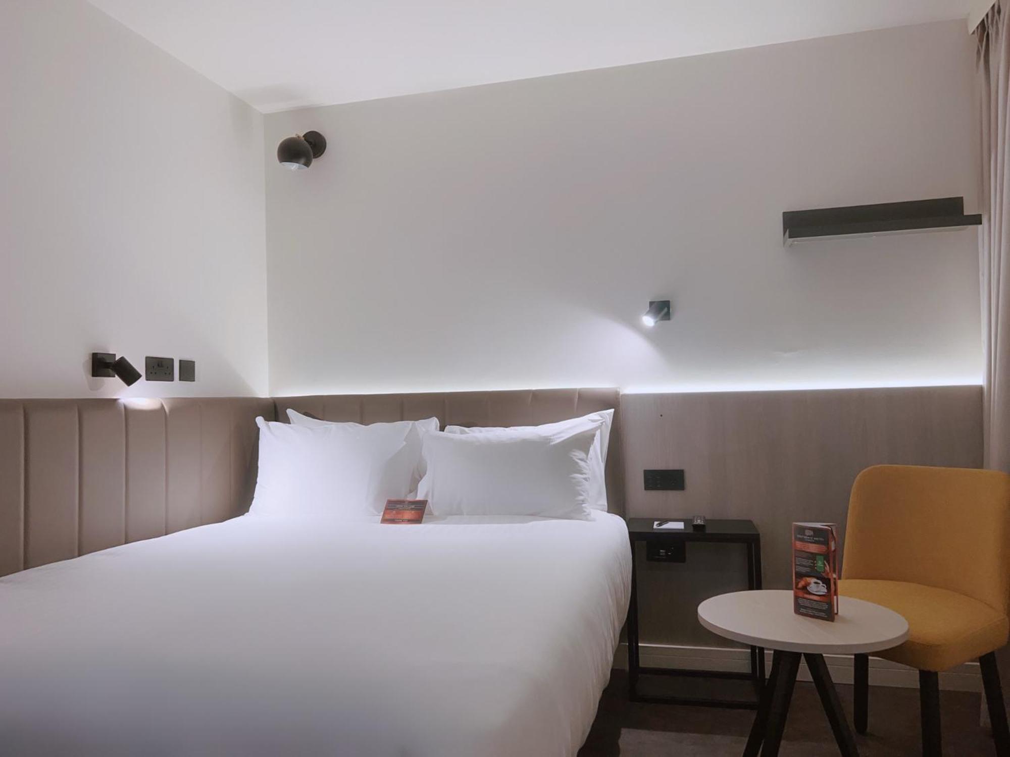East Barnet Southgate Hotel London מראה חיצוני תמונה